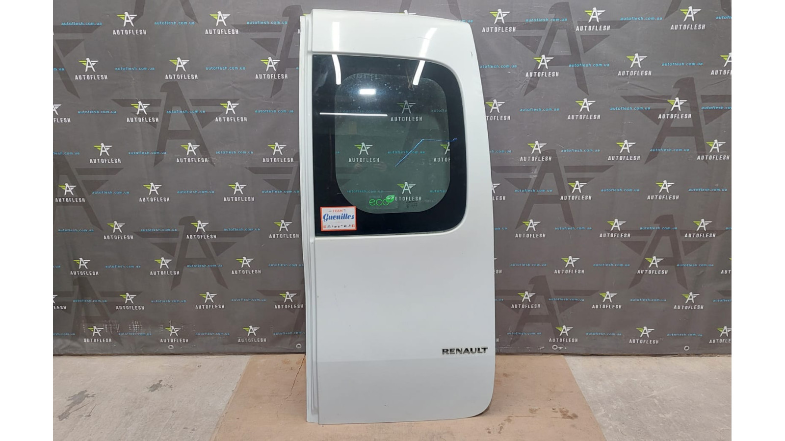 Дверь задняя правая распашная 7751478139 Renault Kangoo 2 кенго бу